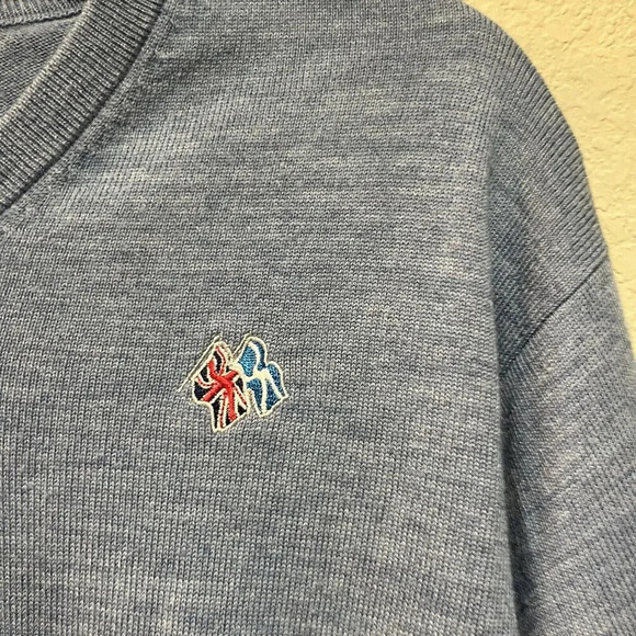 Peter Millar Blue Merino Wool V Neck Sweater Men Large Flag Embroidered USA Flaw - Picture 3 of 6